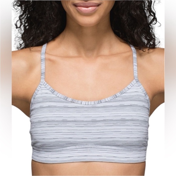 Lululemon Flow Y Bra in Grey Cyberstripe Size 2. - Picture 1 of 4